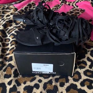 Fashion Nova Gladiator Sandals Sz 10 BLACK